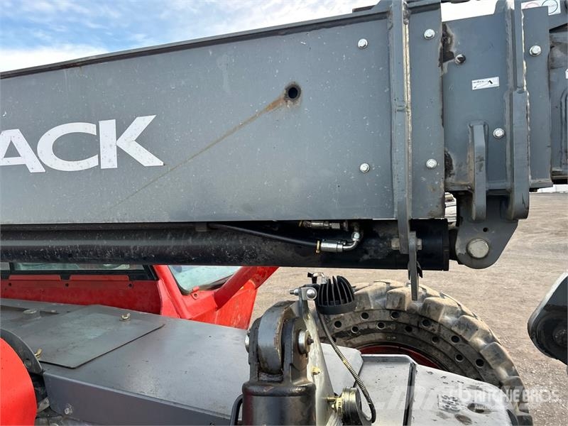 SkyJack SJ843TH Telehandler مناولات متداخلة