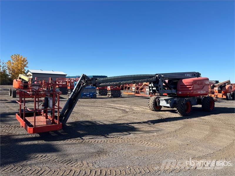 SkyJack SJ85AJ 4WD Diesel Articulating Boom Lift رافعات سلة مفصلية
