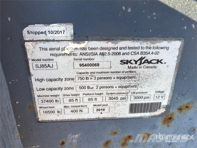 SkyJack SJ85AJ 4WD Diesel Articulating Boom Lift Karos emelők