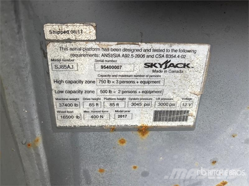 SkyJack SJ85AJ 4WD Diesel Articulating Boom Lift رافعات سلة مفصلية