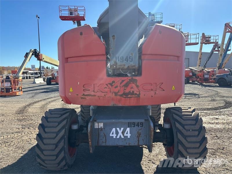 SkyJack SJ85AJ 4WD Diesel Articulating Boom Lift رافعات سلة مفصلية