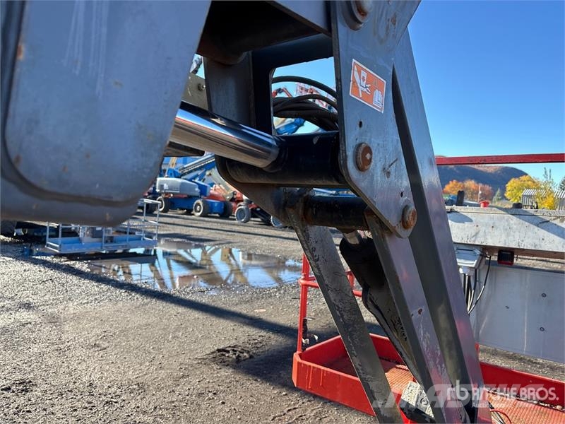 SkyJack SJ85AJ 4WD Diesel Articulating Boom Lift Karos emelők