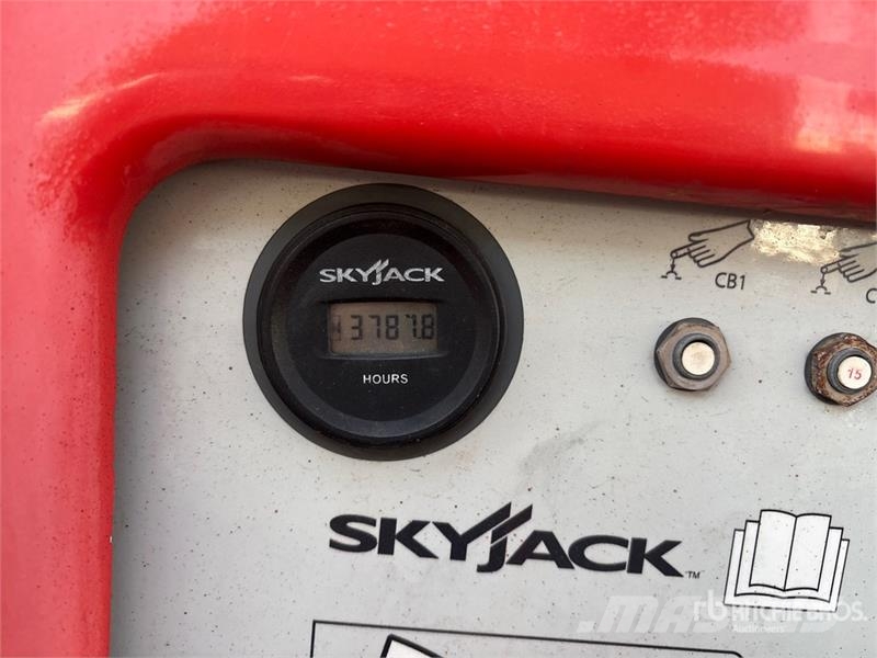 SkyJack SJ85AJ 4WD Diesel Articulating Boom Lift Коленчатые подъемники
