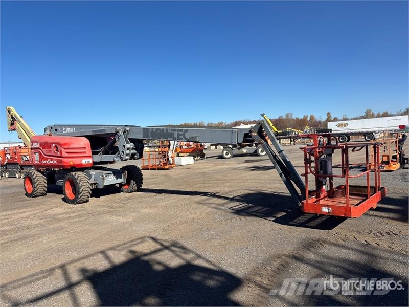SkyJack SJ85AJ 4WD Diesel Articulating Boom Lift رافعات سلة مفصلية