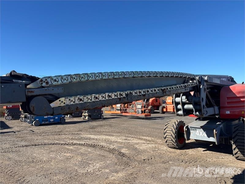 SkyJack SJ85AJ 4WD Diesel Articulating Boom Lift رافعات سلة مفصلية