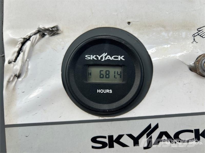 SkyJack SJ86T 4WD Diesel Telescopic Boom Lift Teleskopiskie pacēlāji