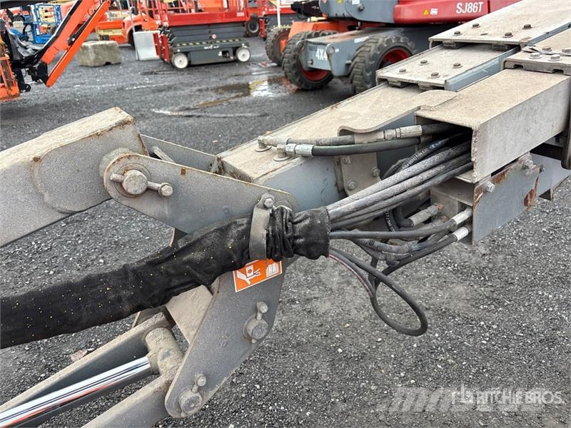SkyJack SJ86T 4WD Diesel Telescopic Boom Lift Teleskopbühnen