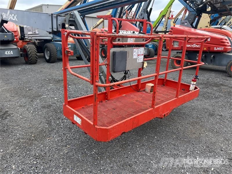 SkyJack SJ86T 4WD Diesel Telescopic Boom Lift Teleskopbühnen