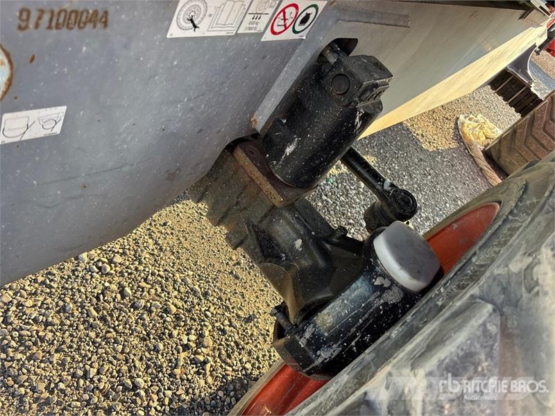 SkyJack SJ86T 4WD Diesel Telescopic Boom Lift Telescopic boom lifts