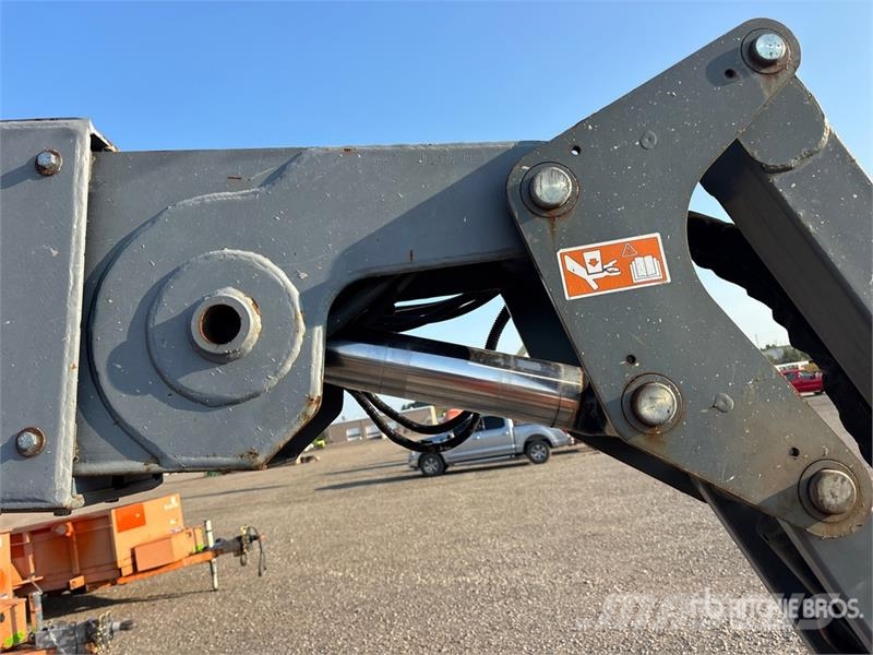 SkyJack SJ86T 4WD Diesel Telescopic Boom Lift Telescopic boom lifts