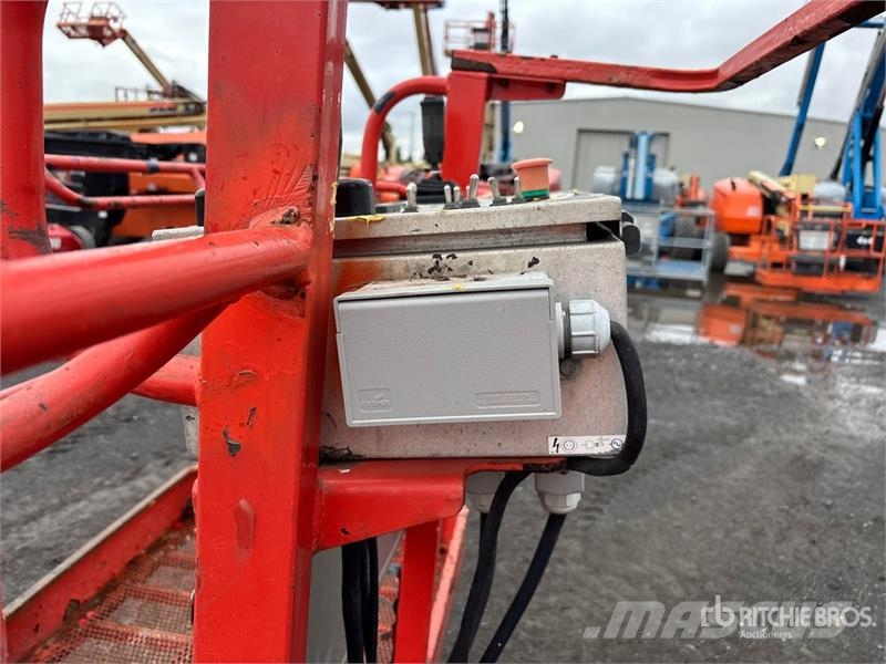 SkyJack SJ86T 4WD Diesel Telescopic Boom Lift Telescopic boom lifts