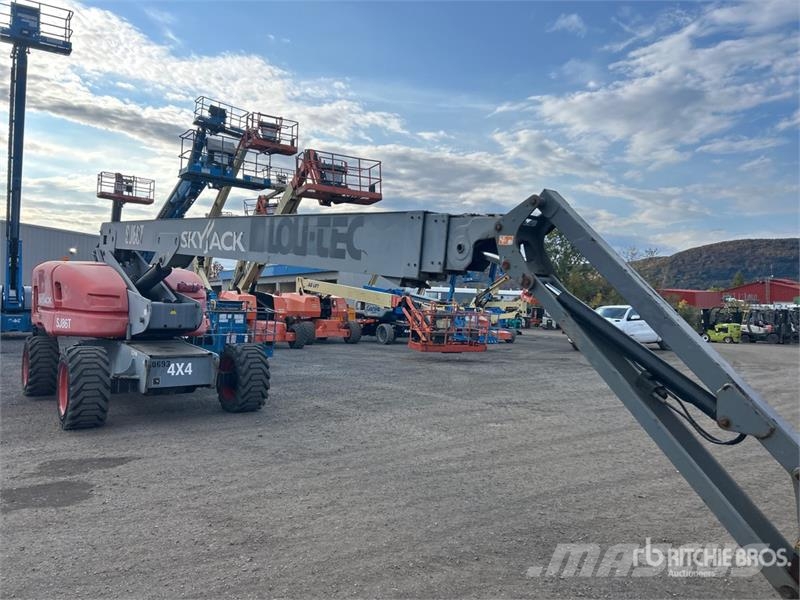 SkyJack SJ86T 4WD Diesel Telescopic Boom Lift Teleskopiskie pacēlāji