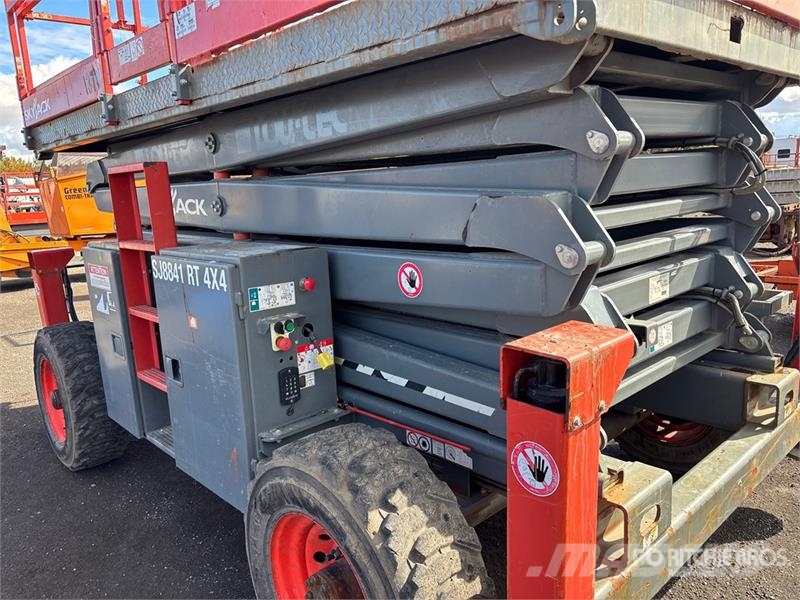 SkyJack SJ8841 4x4 Dual Fuel Scissor Lift Ножничные подъемники