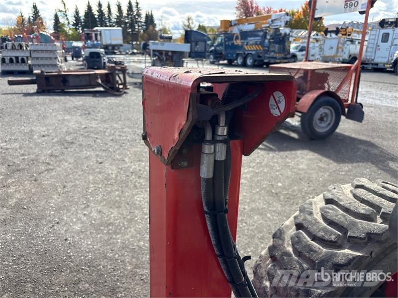 SkyJack SJ8841 4x4 Dual Fuel Scissor Lift Ножничные подъемники