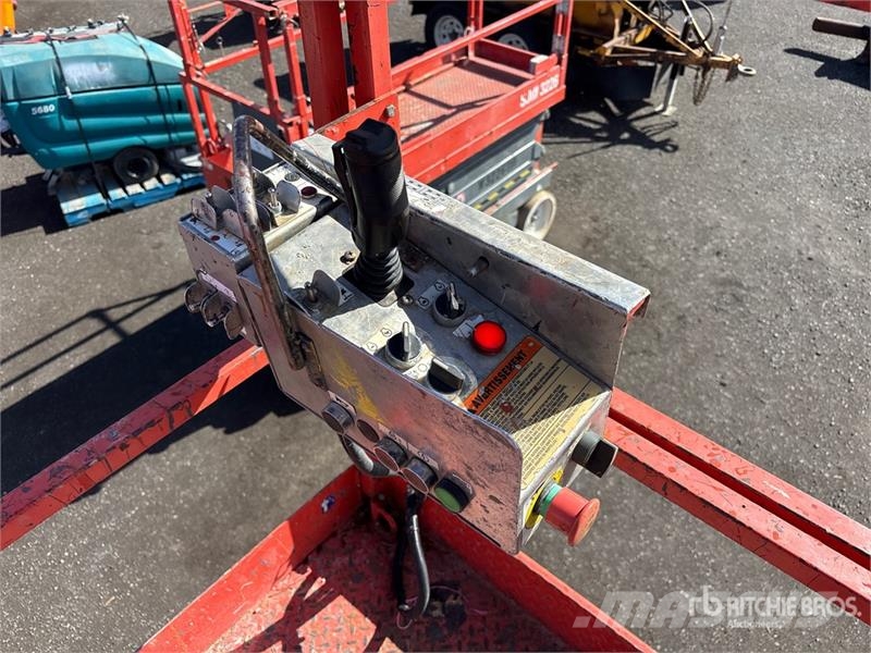 SkyJack SJ8841 4x4 Dual Fuel Scissor Lift Ножничные подъемники