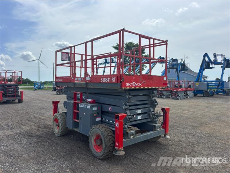 SkyJack SJ8841 RT Scissor lifts