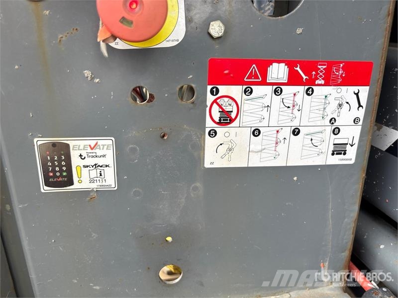 SkyJack SJ8841 RT Škaraste platforme