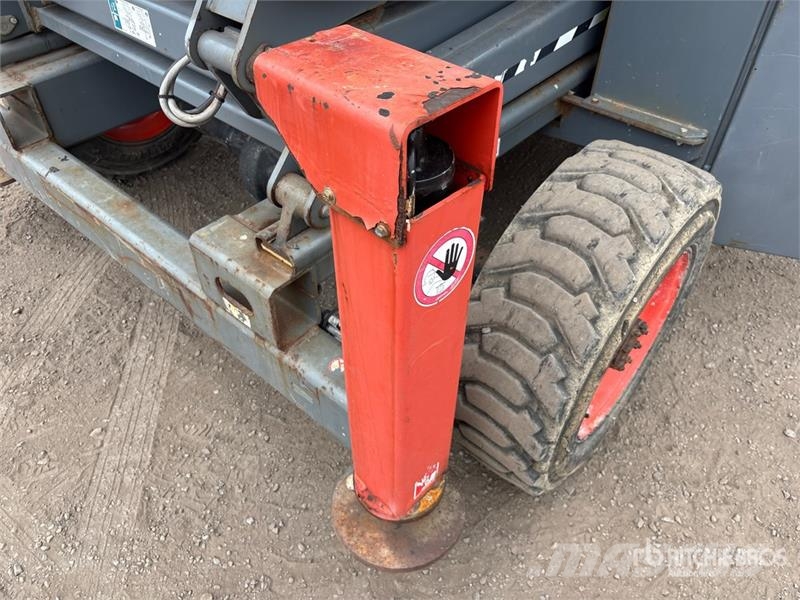 SkyJack SJ8841 RT Škaraste platforme