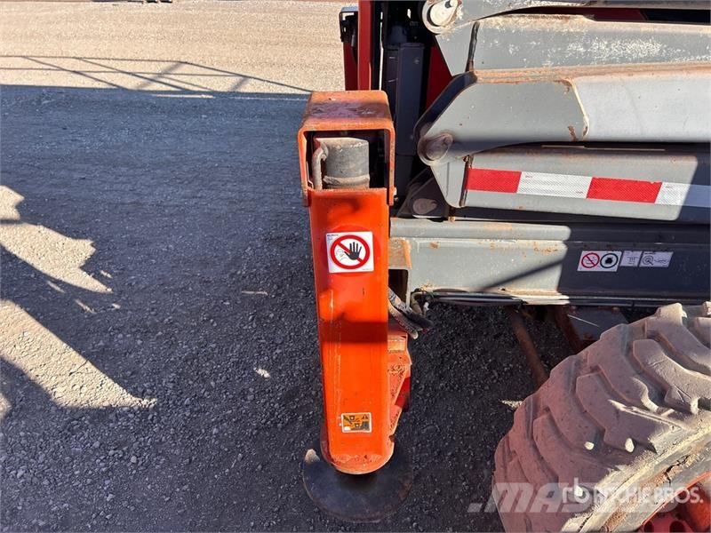 SkyJack SJ8841 RT 4x4 Dual Fuel Scissor Lift Šķerveida pacēlāji