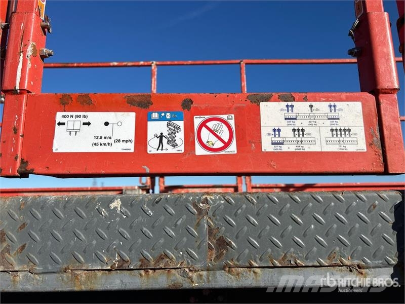 SkyJack SJ8841 RT 4x4 Dual Fuel Scissor Lift Šķerveida pacēlāji