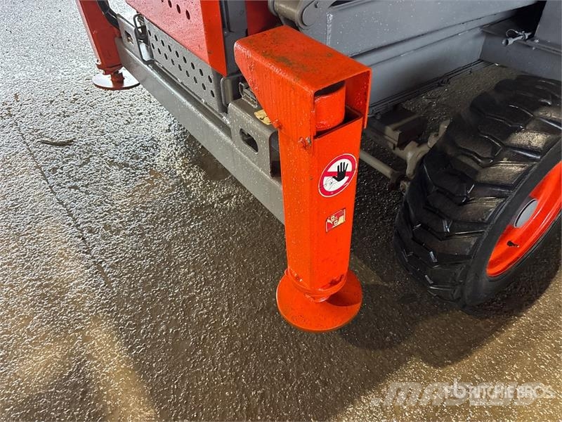SkyJack SJ8841RT 4x4 Dual Fuel Scissor Lift Škaraste platforme