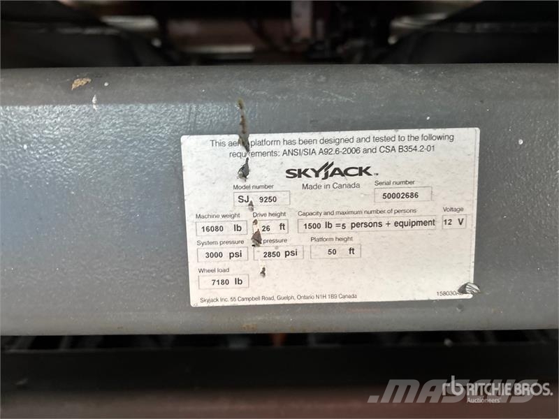 SkyJack SJ9250 4x4 Dual Fuel Scissor Lift Škaraste platforme