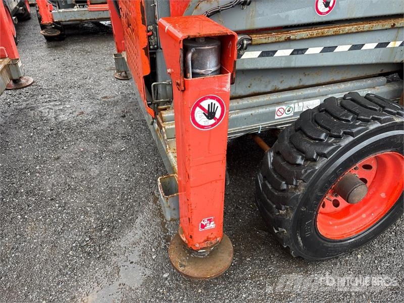 SkyJack SJ9250 RT Scheren-Arbeitsbühnen