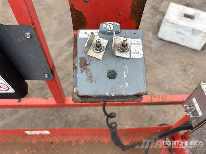SkyJack SJ9250 RT Škaraste platforme