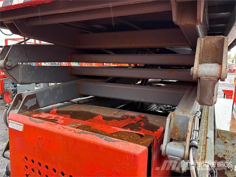 SkyJack SJ9250 RT Scheren-Arbeitsbühnen