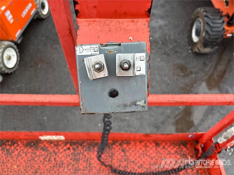 SkyJack SJ9250 RT Scheren-Arbeitsbühnen