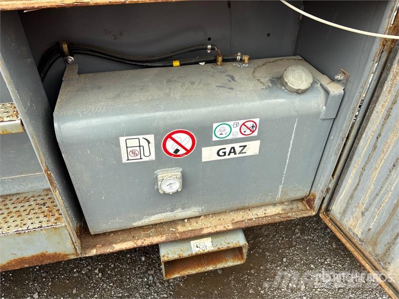SkyJack SJ9250 RT Scheren-Arbeitsbühnen