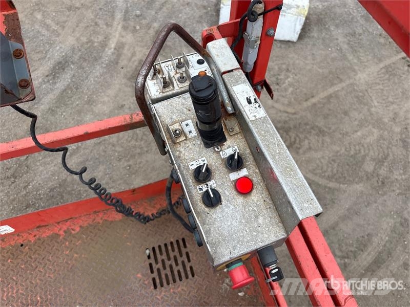 SkyJack SJ9250 RT Škaraste platforme