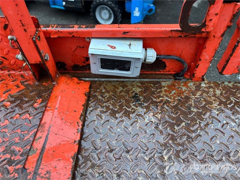 SkyJack SJ9250 RT Piattaforme a pantografo