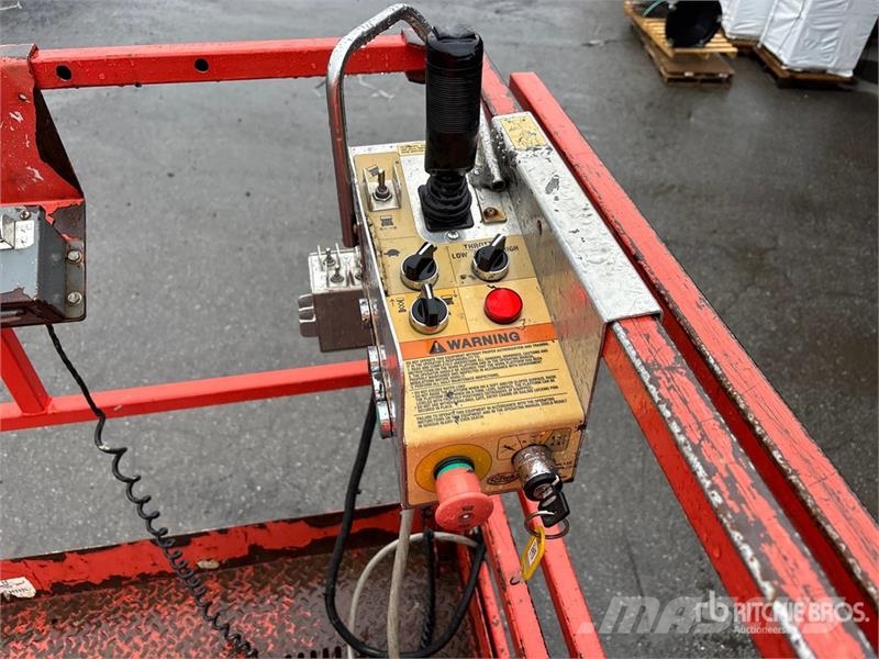 SkyJack SJ9250 RT Piattaforme a pantografo