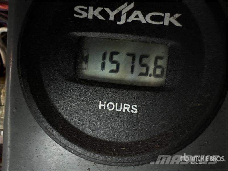 SkyJack SJ9250 RT Scheren-Arbeitsbühnen