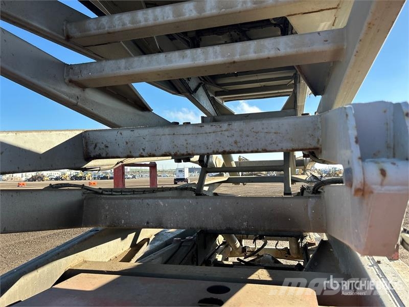 SkyJack SJ9250 RT 4x4 Diesel Scissor Lift رافعات مقصية الشكل