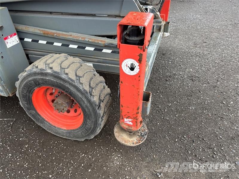 SkyJack SJ9250RT 4x4 Dual Fuel Scissor Lift Ножничные подъемники