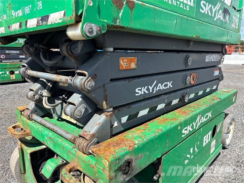 SkyJack SJII3219 Electric Scissor Lift Šķerveida pacēlāji