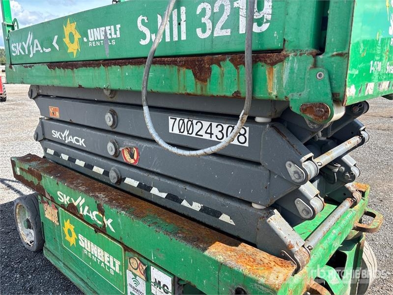 SkyJack SJII3219 Electric Scissor Lift Šķerveida pacēlāji