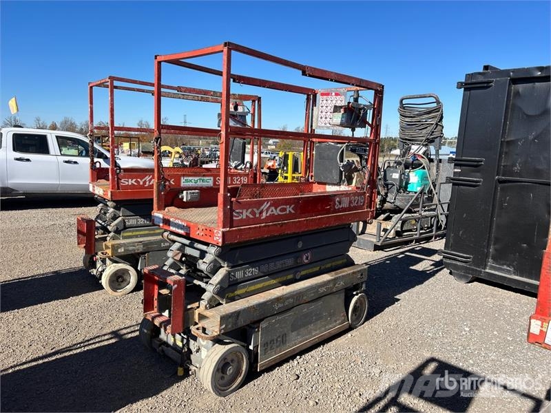 SkyJack SJII3219 Electric Scissor Lift Škaraste platforme