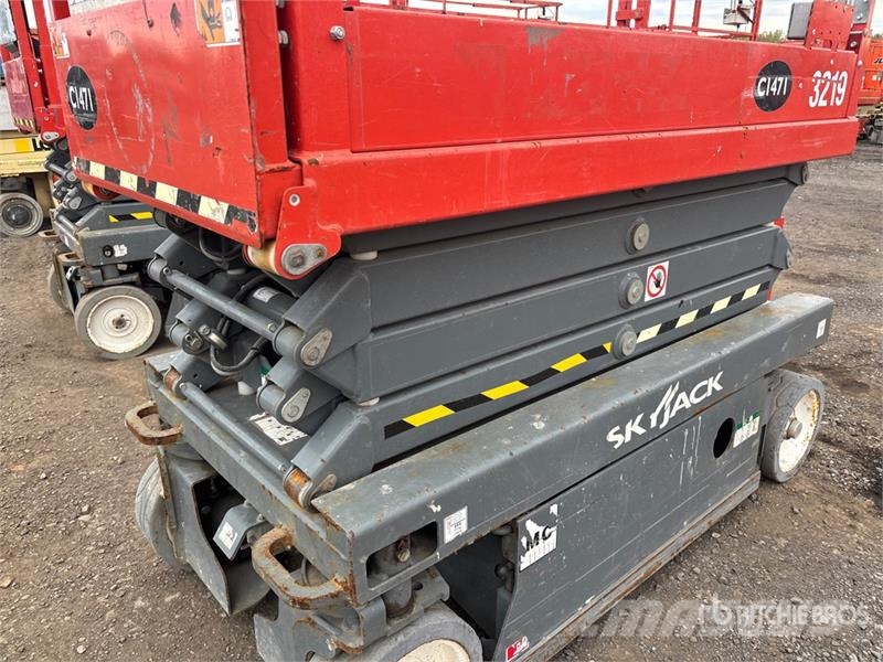 SkyJack SJIII-3219 Electric Scissor Lift Šķerveida pacēlāji