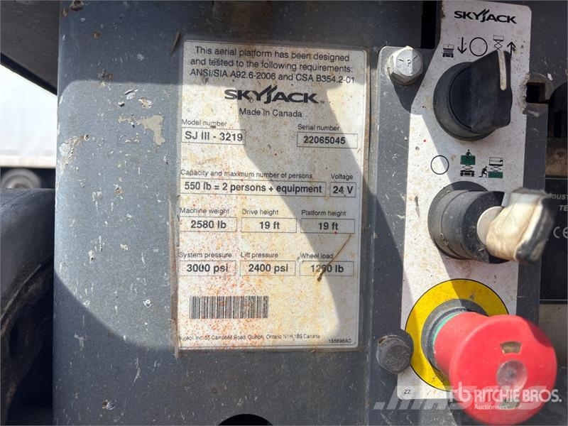 SkyJack SJIII-3219 Electric Scissor Lift Scissor lifts