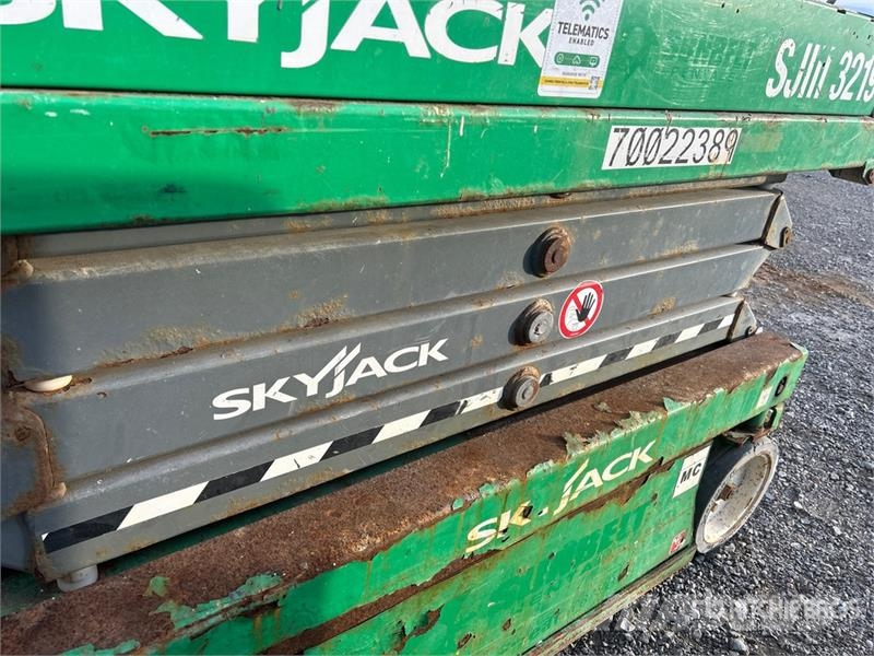 SkyJack SJIII-3219 Electric Scissor Lift Šķerveida pacēlāji