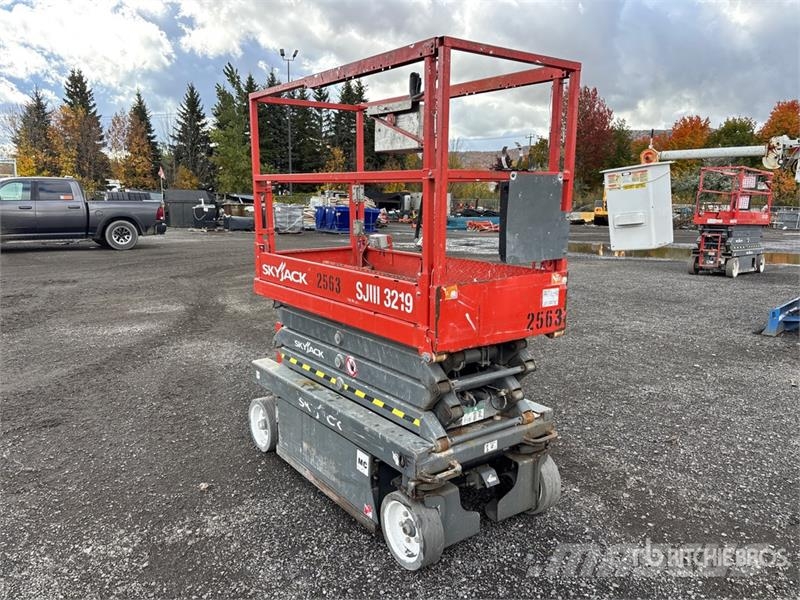 SkyJack SJIII-3219 Electric Scissor Lift Scheren-Arbeitsbühnen
