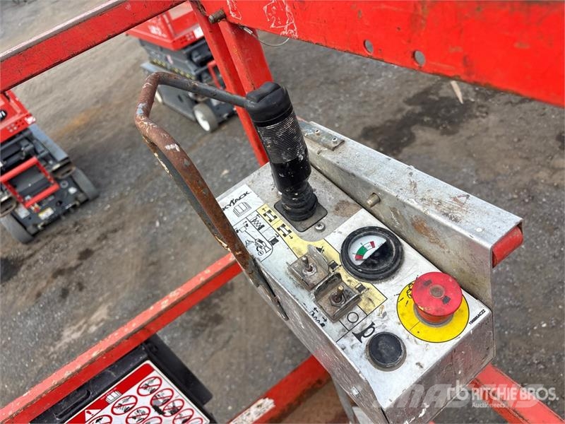 SkyJack SJIII-3219 Electric Scissor Lift Šķerveida pacēlāji