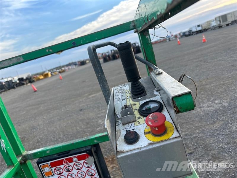SkyJack SJIII-3219 Electric Scissor Lift Šķerveida pacēlāji