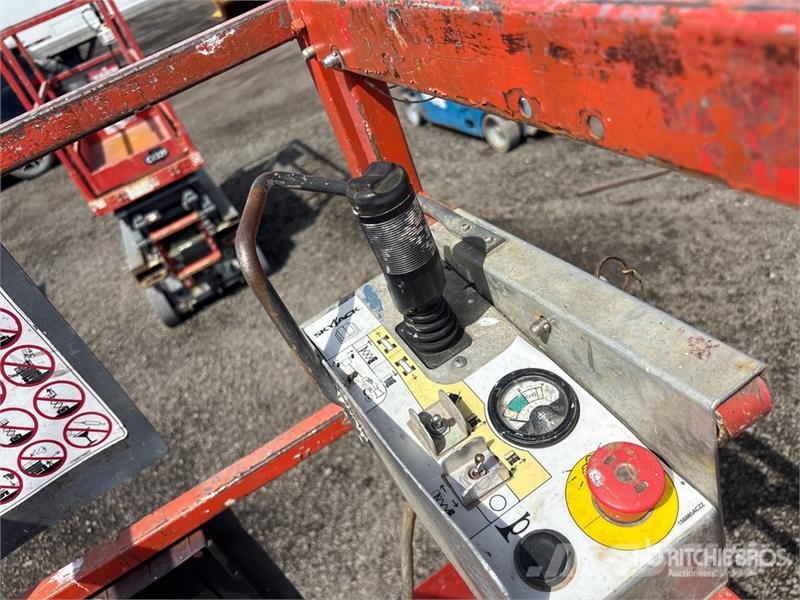SkyJack SJIII-3219 Electric Scissor Lift Scissor lifts