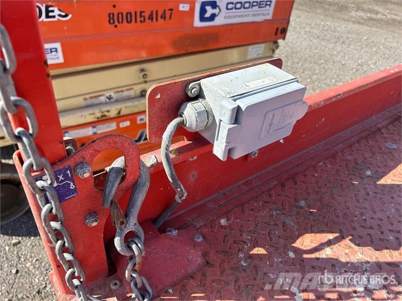 SkyJack SJIII 3220 Electric Scissor Lift Šķerveida pacēlāji