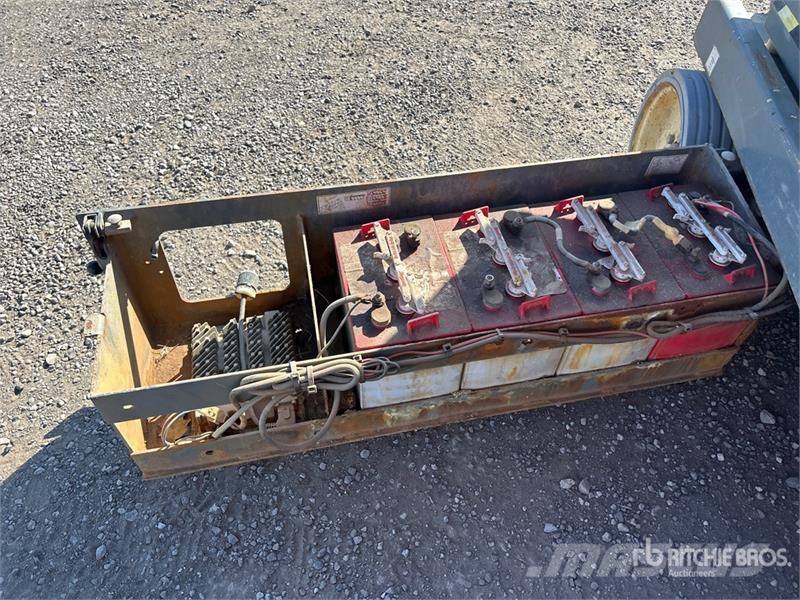 SkyJack SJIII 3220 Electric Scissor Lift Šķerveida pacēlāji