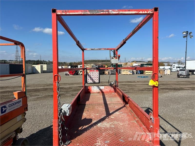 SkyJack SJIII 3220 Electric Scissor Lift Šķerveida pacēlāji